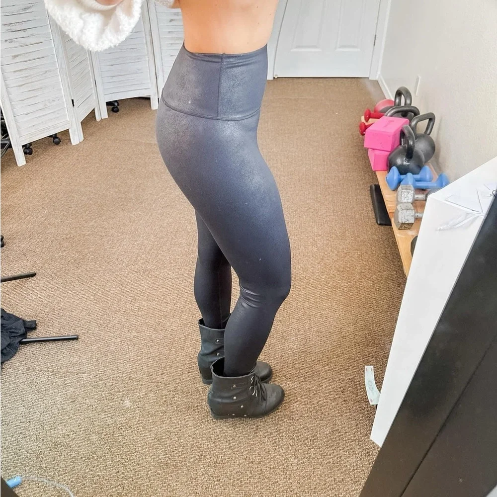 Zyia Distressed Bleeker Street Hi-Rise Legging 7/8 24 Sz 4 - Picture 3 of 6